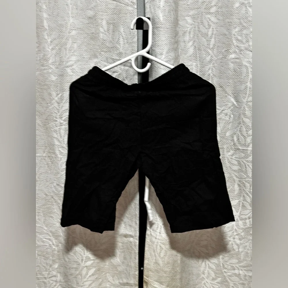 Shorts size small black - Picture 3 of 3